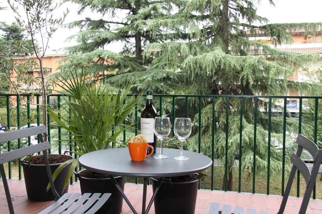 Apartamento Terrazze Fiorite Bérgamo Habitación foto